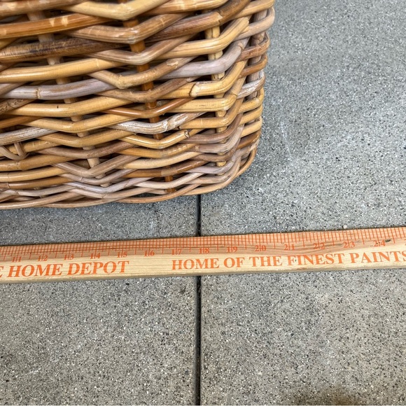 Wicker Picnic Basket with Handles - Picture 3 of 11